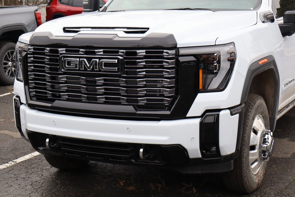 New 2026 GMC Sierra 3500 Denali Ultimate image 4