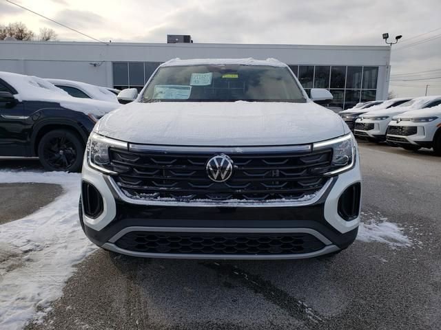 New 2026 Volkswagen Atlas Cross Sport SE image 2