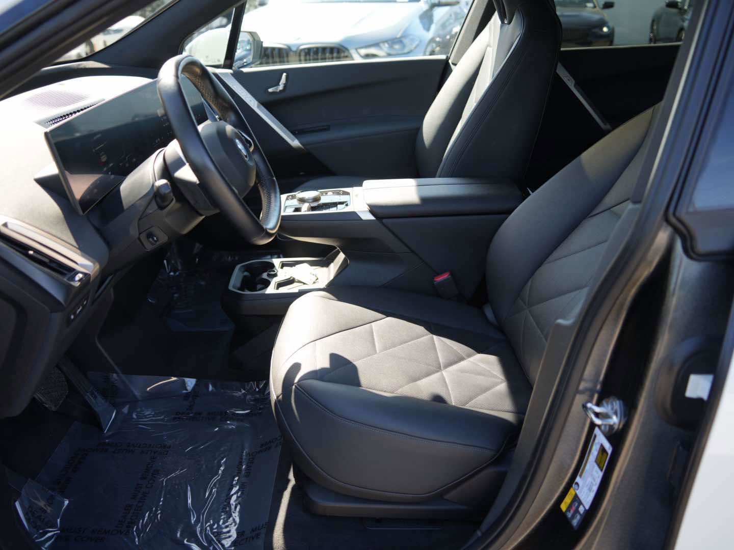 Used 2024 BMW iX xDrive50 image 16