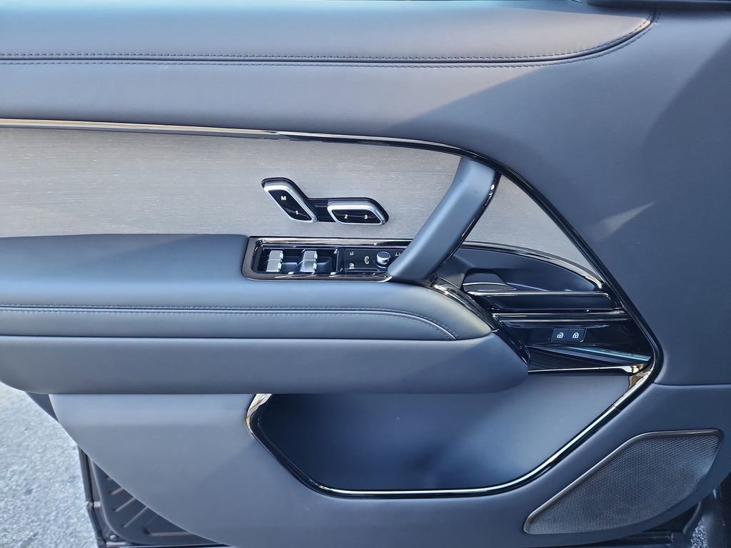 New 2026 Land Rover Range Rover SV AWD/4WD image 24