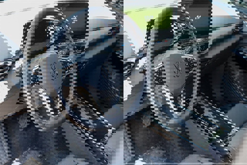 New 2023 Volkswagen ID.4 Pro S Plus image 9