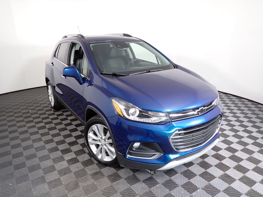Used 2020 Chevrolet Trax Premier w/ LPO, Protection Package FWD image 11