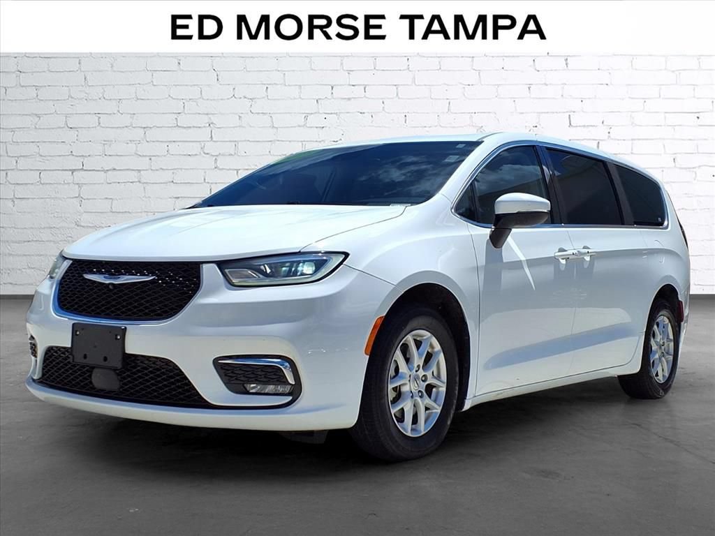 Used 2023 Chrysler Pacifica Touring-L