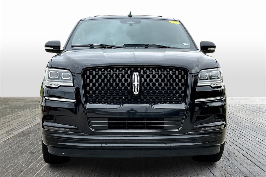 Used 2023 Lincoln Navigator Black Label image 2