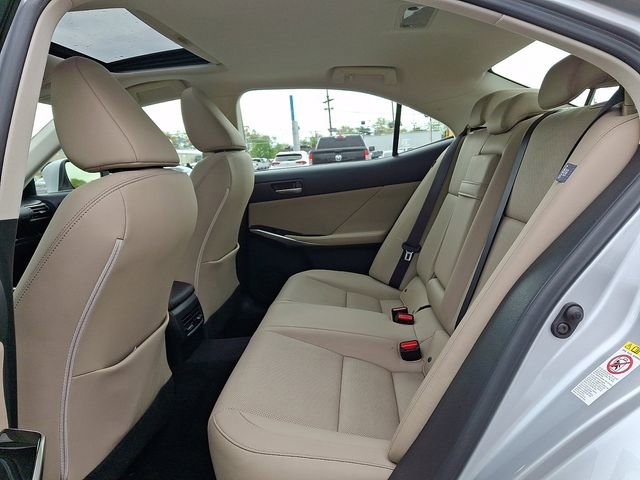 Used 2017 Lexus IS 200t w/ Premium Package RWD image 10