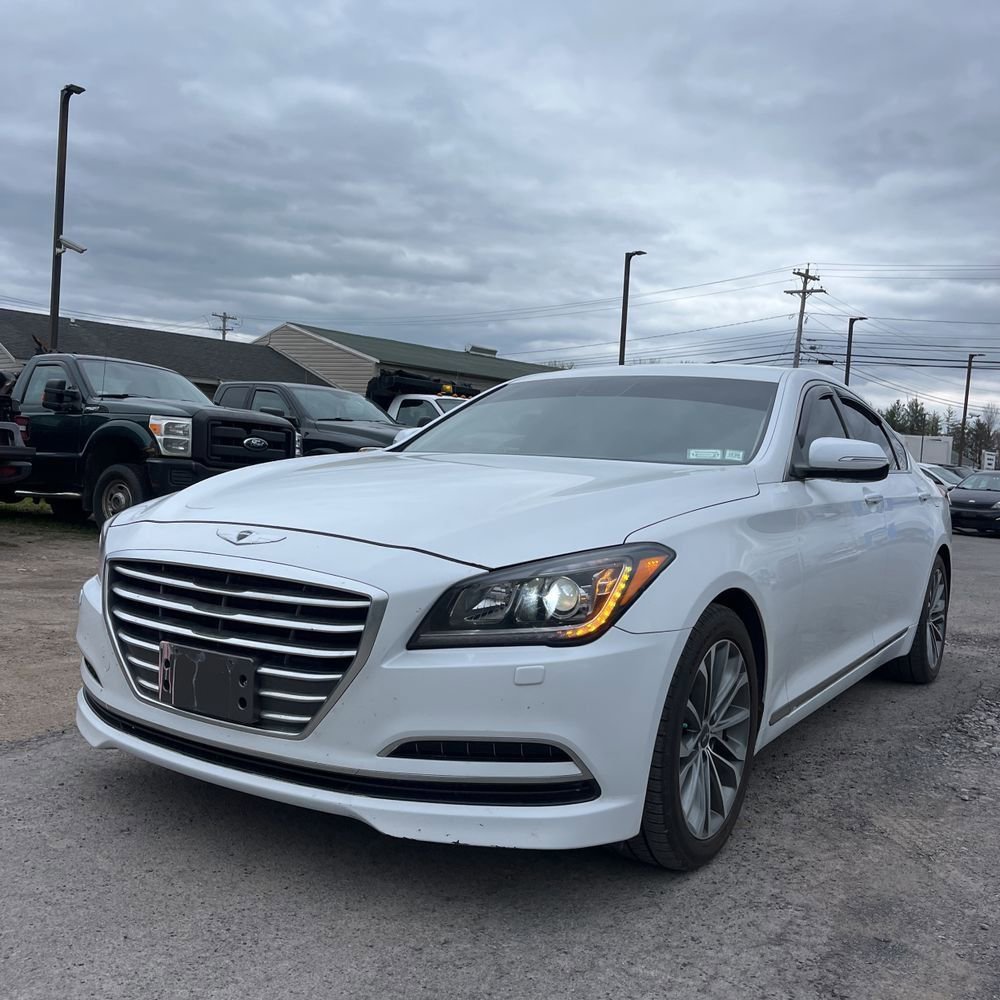 Used 2015 Hyundai Genesis 3.8 AWD/4WD image 2