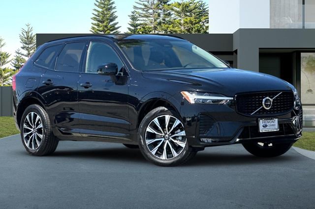 Used 2025 Volvo XC60 B5 Plus AWD/4WD image 2