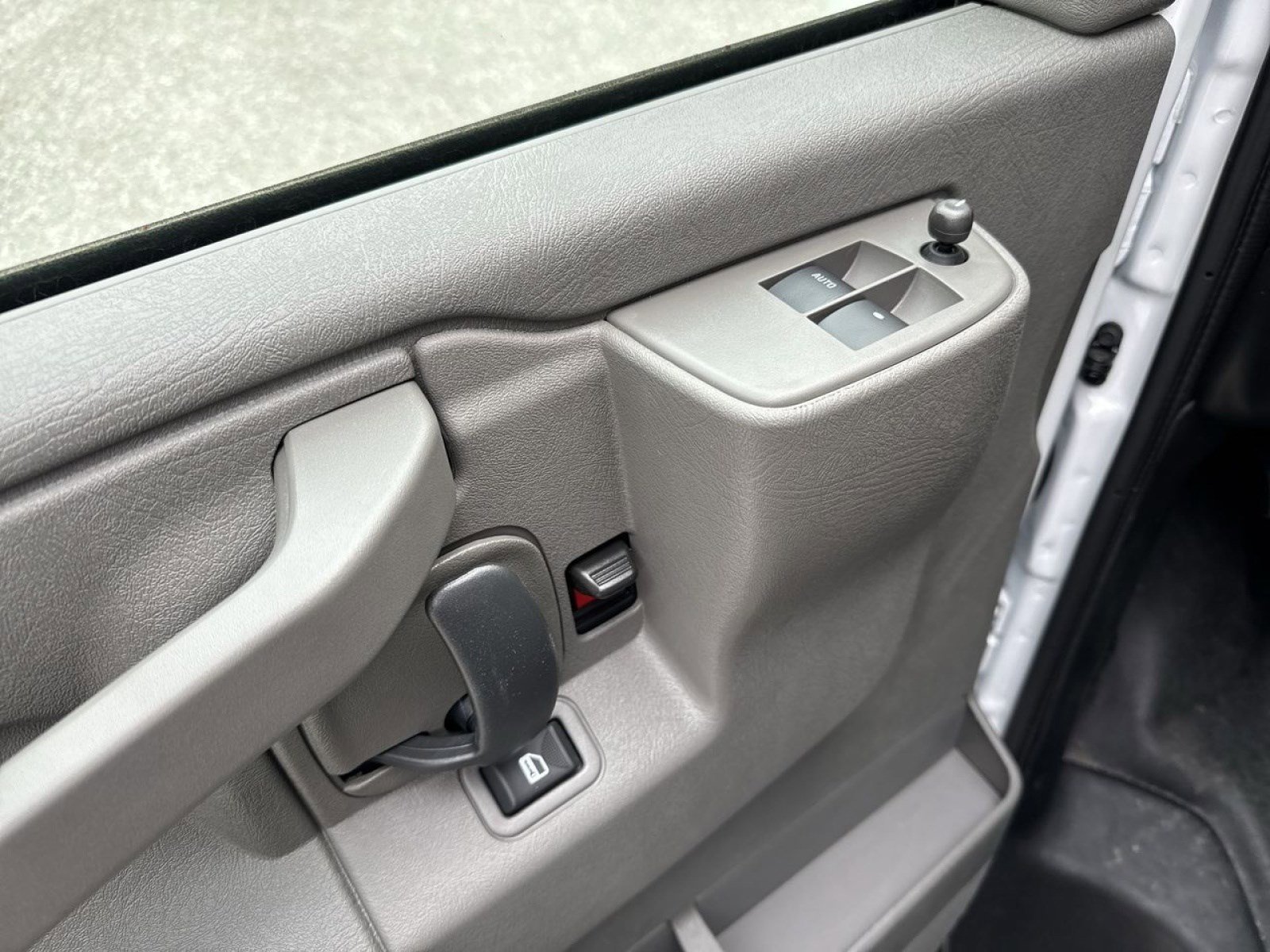 New 2025 GMC Savana 3500 w/ Power Convenience Package image 14