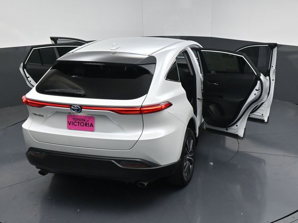 Used 2023 Toyota Venza LE image 22