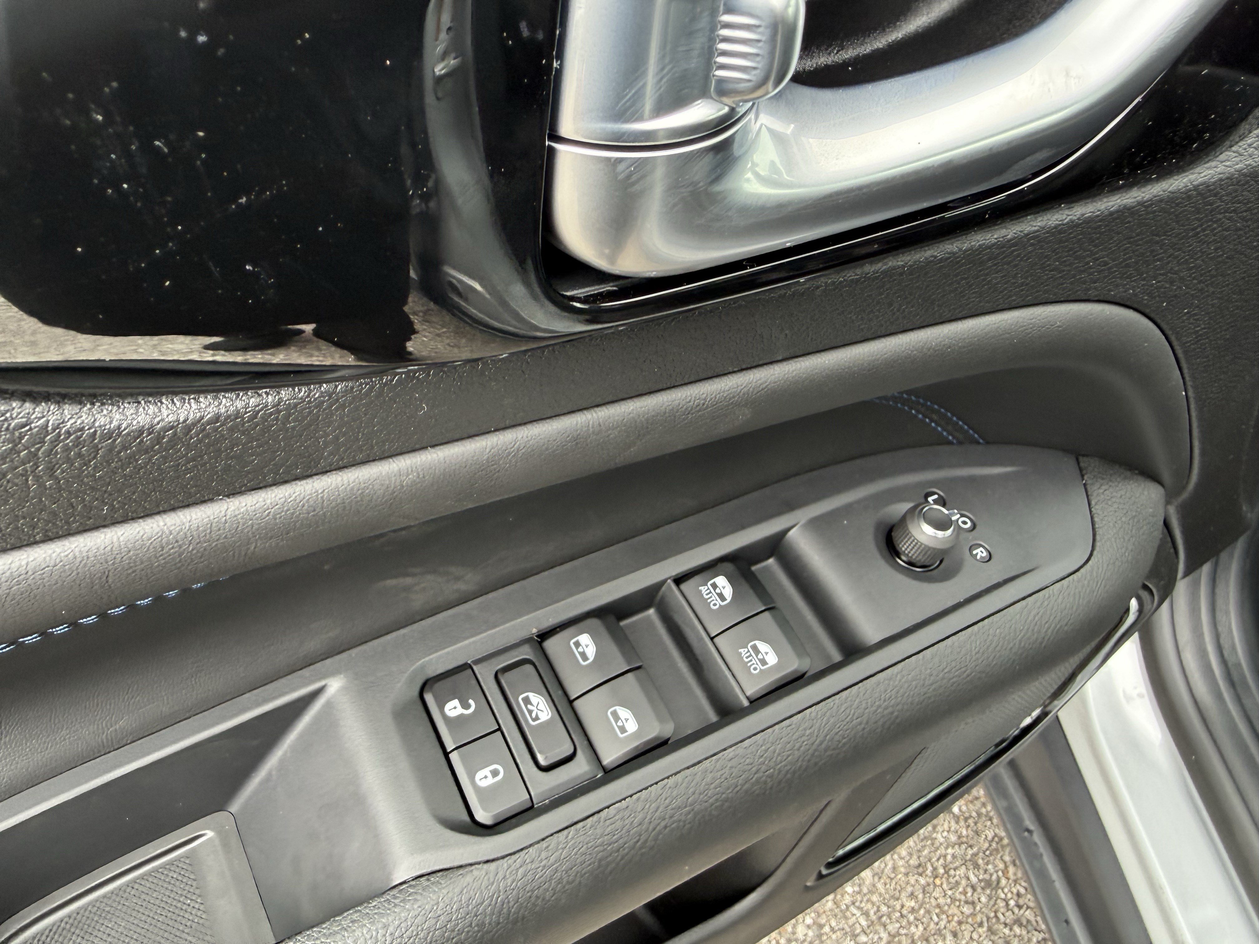 New 2026 Jeep Compass Latitude AWD/4WD image 15