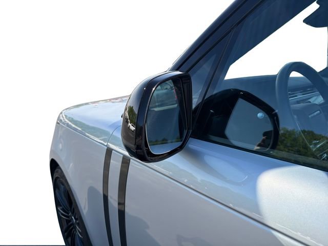Used 2025 Land Rover Range Rover SE image 30