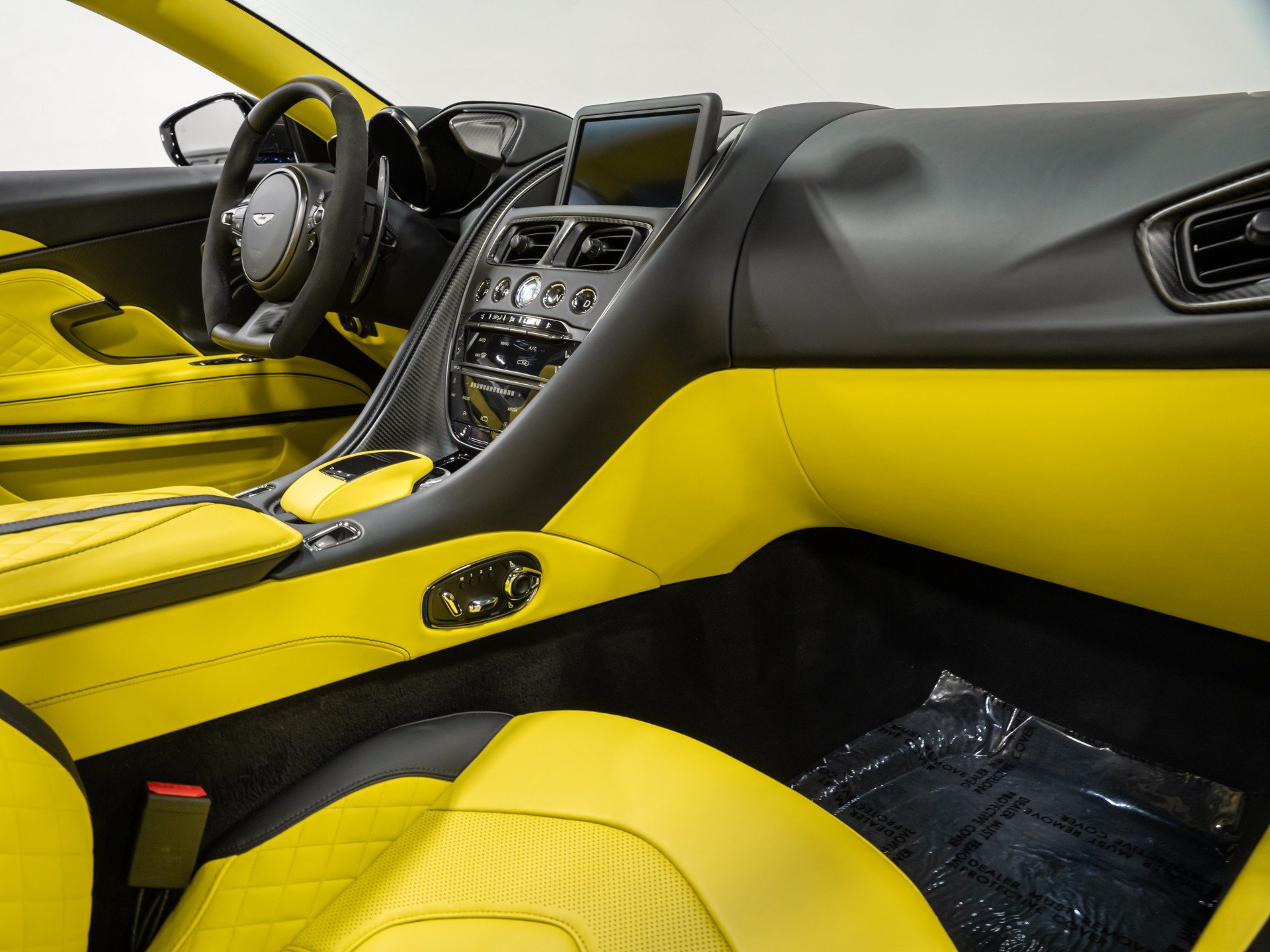 Used 2023 Aston Martin DBS Superleggera Volante RWD image 93