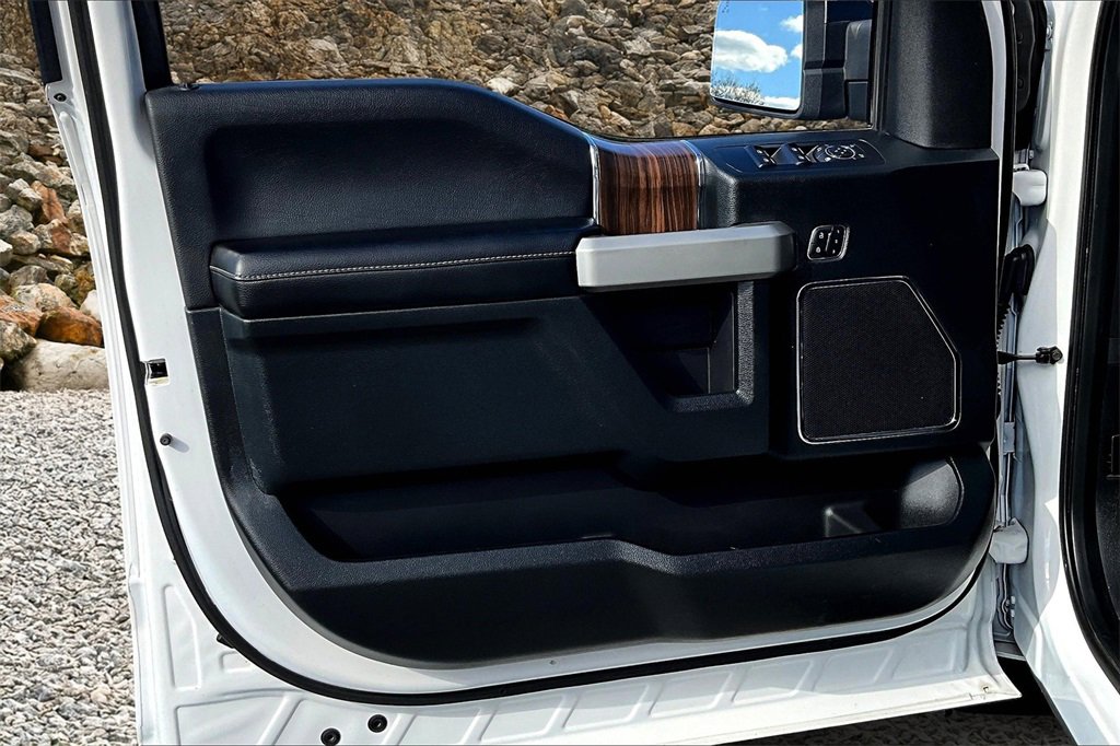 Used 2016 Ford F150 Lariat w/ Equipment Group 502A Luxury image 21