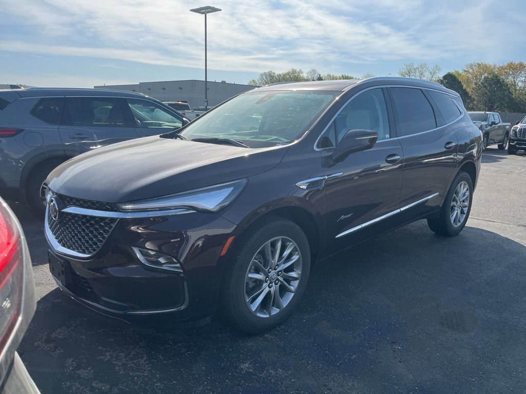 Used 2023 Buick Enclave Avenir w/ Avenir Technology Package AWD/4WD image 6