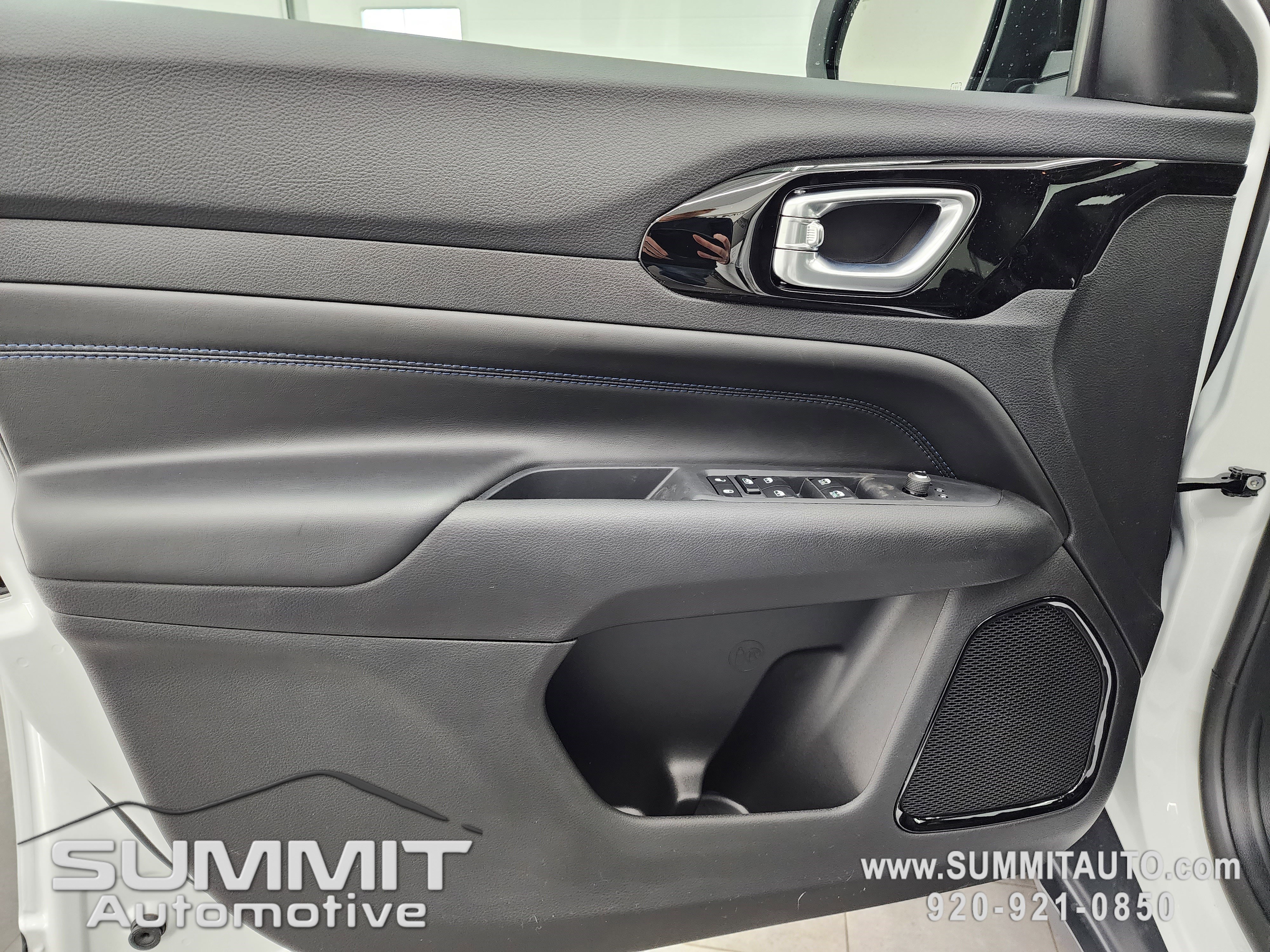 New 2026 Jeep Compass Latitude image 40