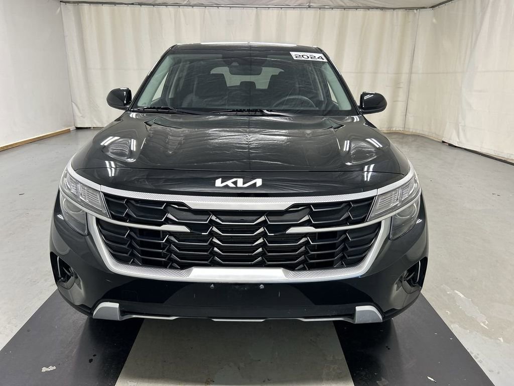 Certified 2024 Kia Seltos LX AWD/4WD image 3