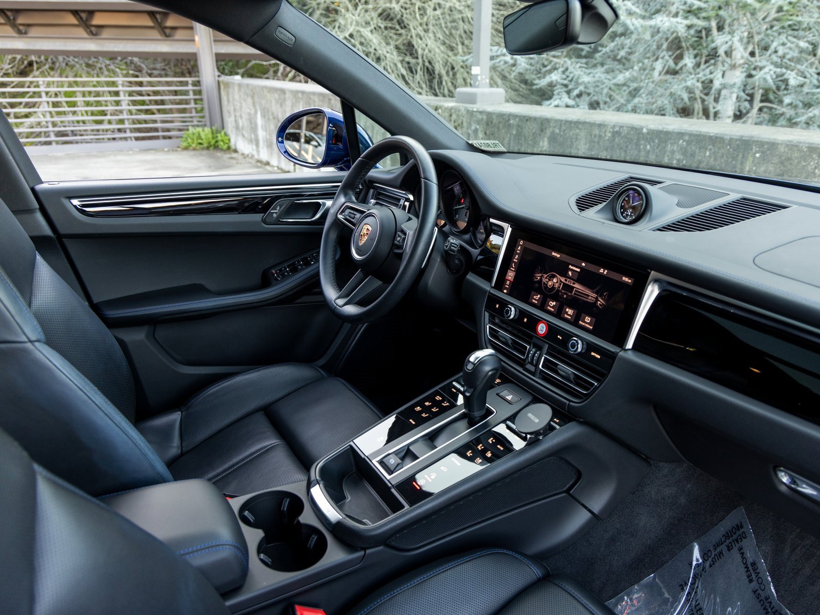 Certified 2024 Porsche Macan image 49