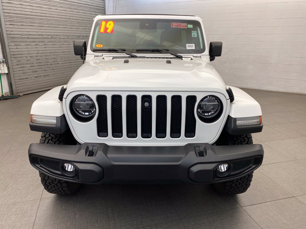 Used 2019 Jeep Wrangler Unlimited Sahara AWD/4WD image 9