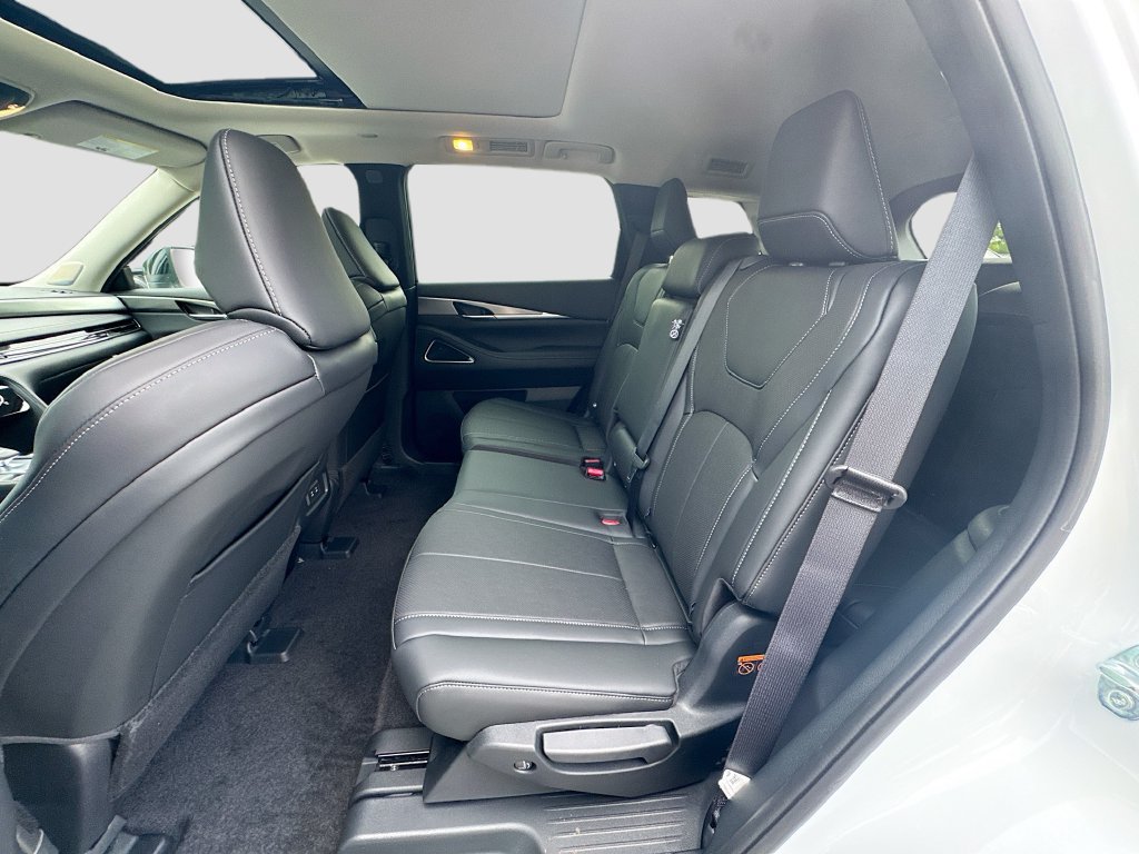 New 2027 INFINITI QX60 Luxe w/ Cargo Package FWD image 26