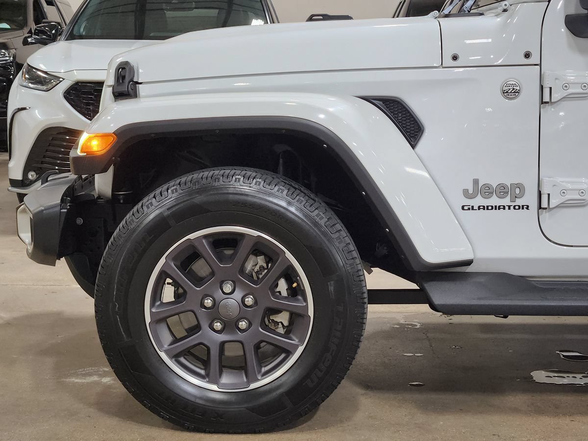 Used 2022 Jeep Gladiator Overland w/ LED Lighting Group AWD/4WD image 5