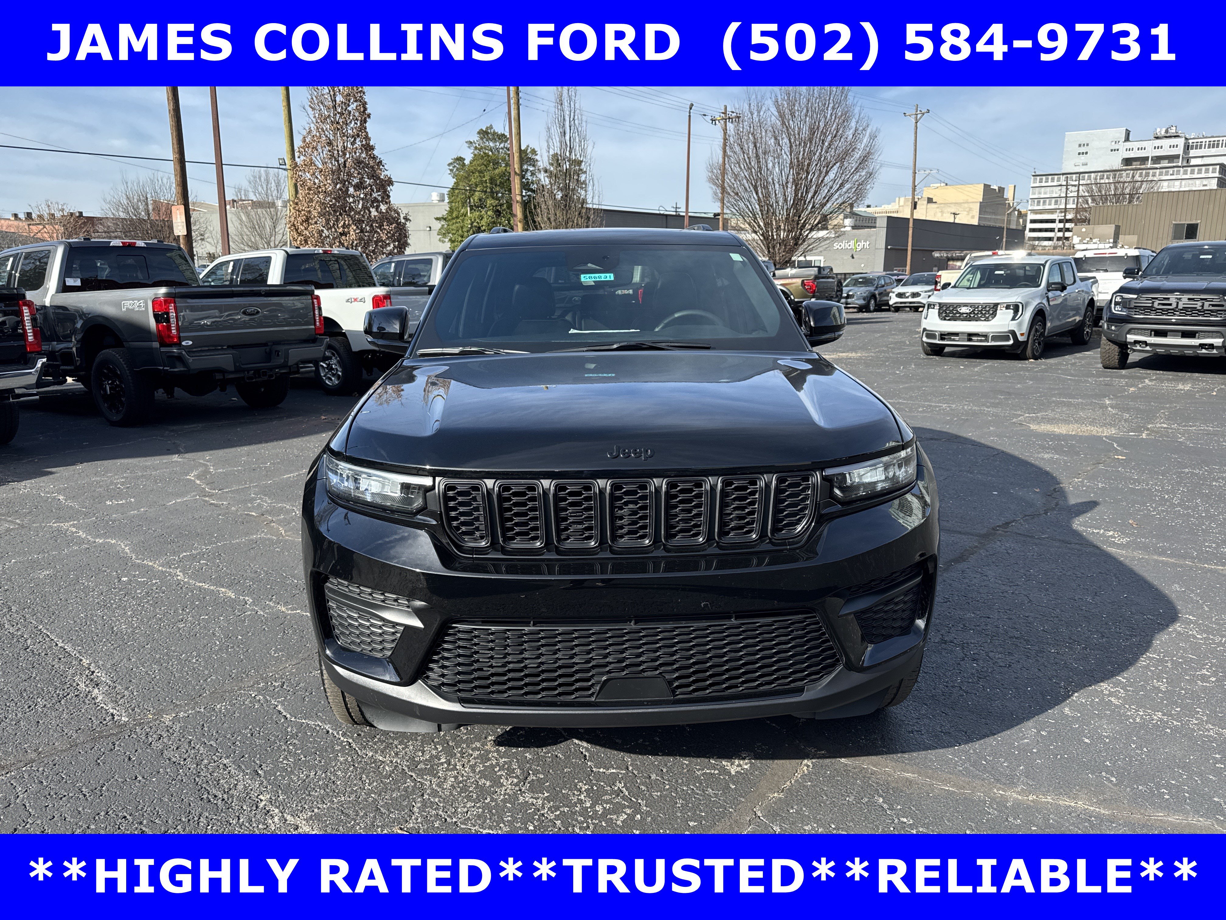 Used 2024 Jeep Grand Cherokee Altitude AWD/4WD image 7