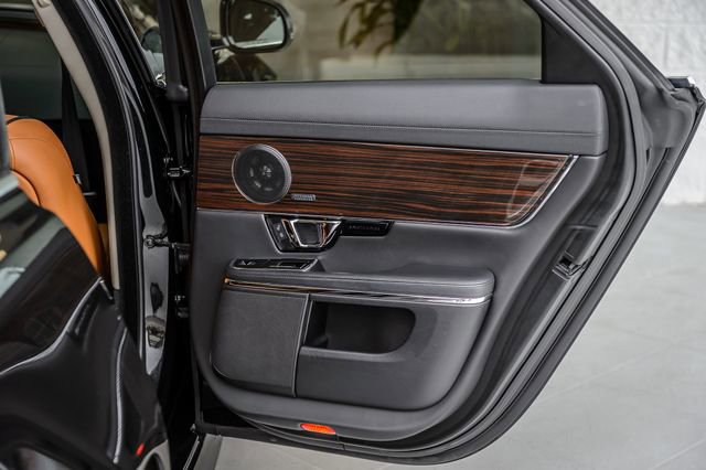 Used 2017 Jaguar XJ R-Sport image 56