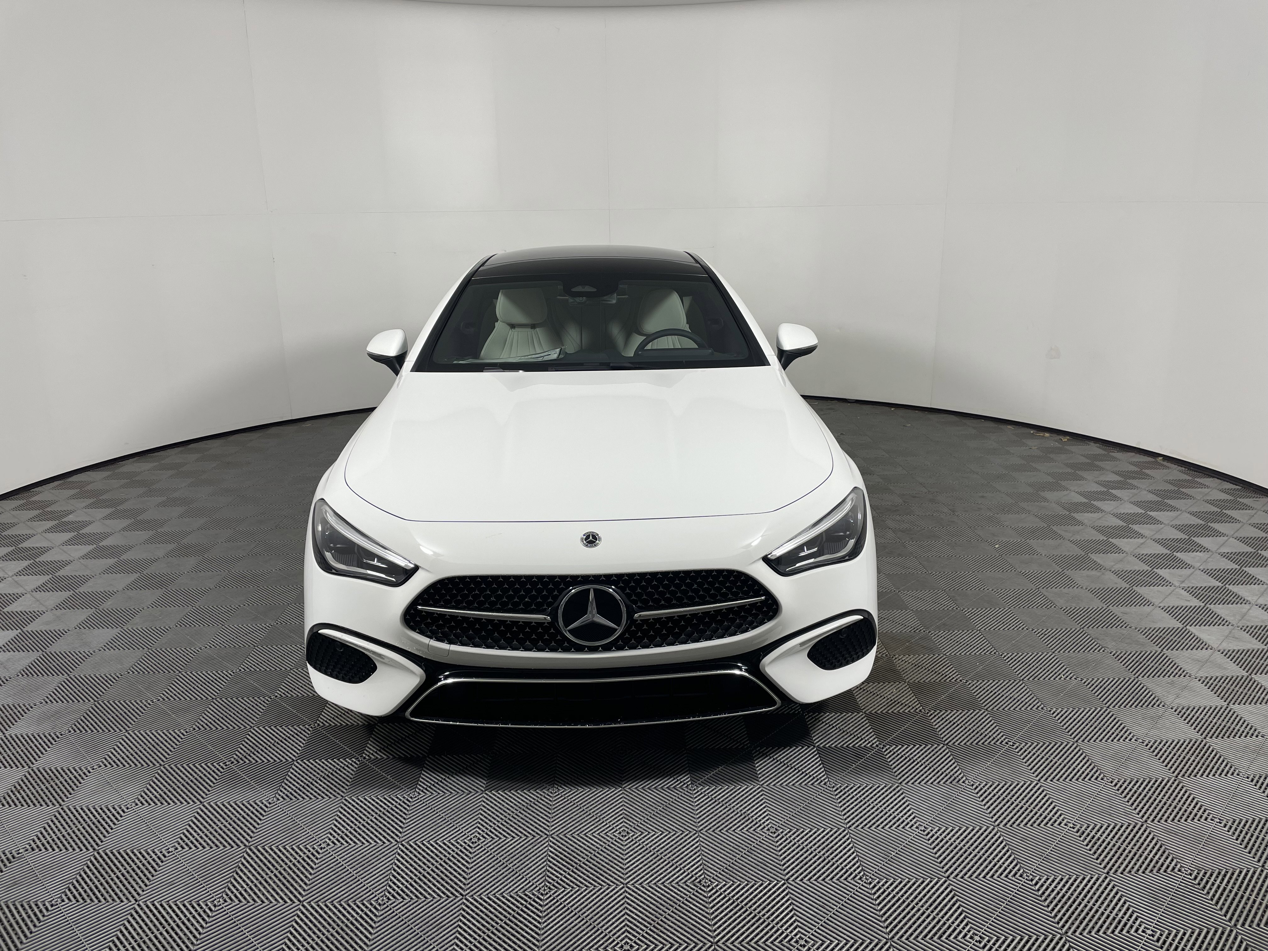 New 2026 Mercedes-Benz CLE 300 4MATIC Coupe image 8