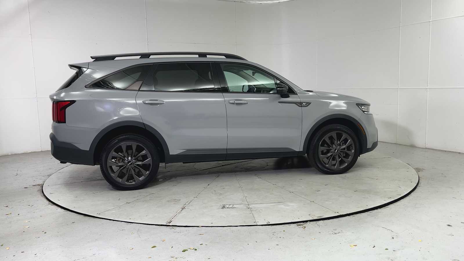 Used 2023 Kia Sorento SX Prestige image 9