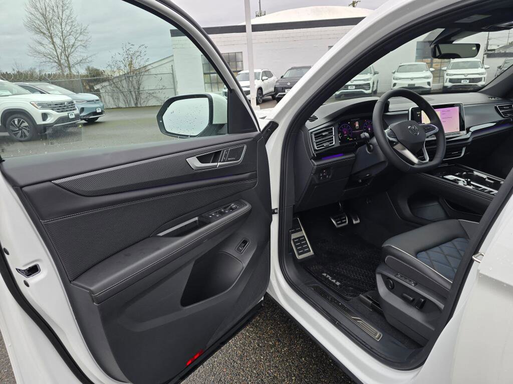 New 2026 Volkswagen Atlas Cross Sport SEL Premium R-Line image 34