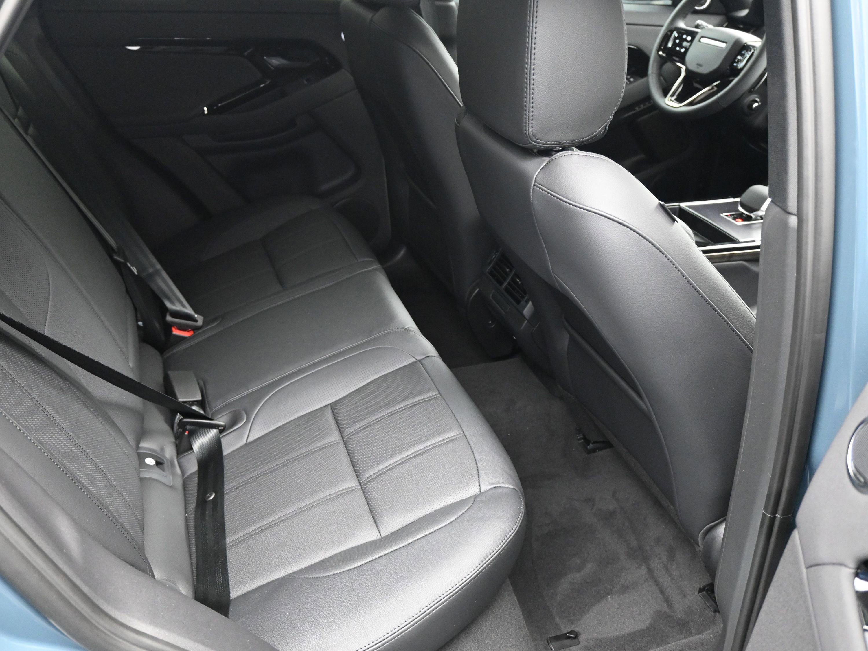 New 2026 Land Rover Range Rover Evoque Dynamic SE image 9