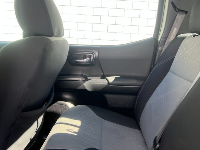 Used 2020 Toyota Tacoma TRD Off-Road w/ Technology Package AWD/4WD image 20