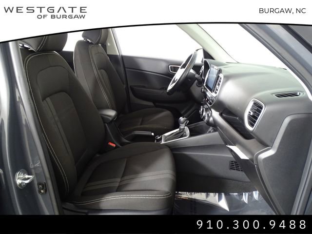 Used 2024 Hyundai Venue SEL image 11