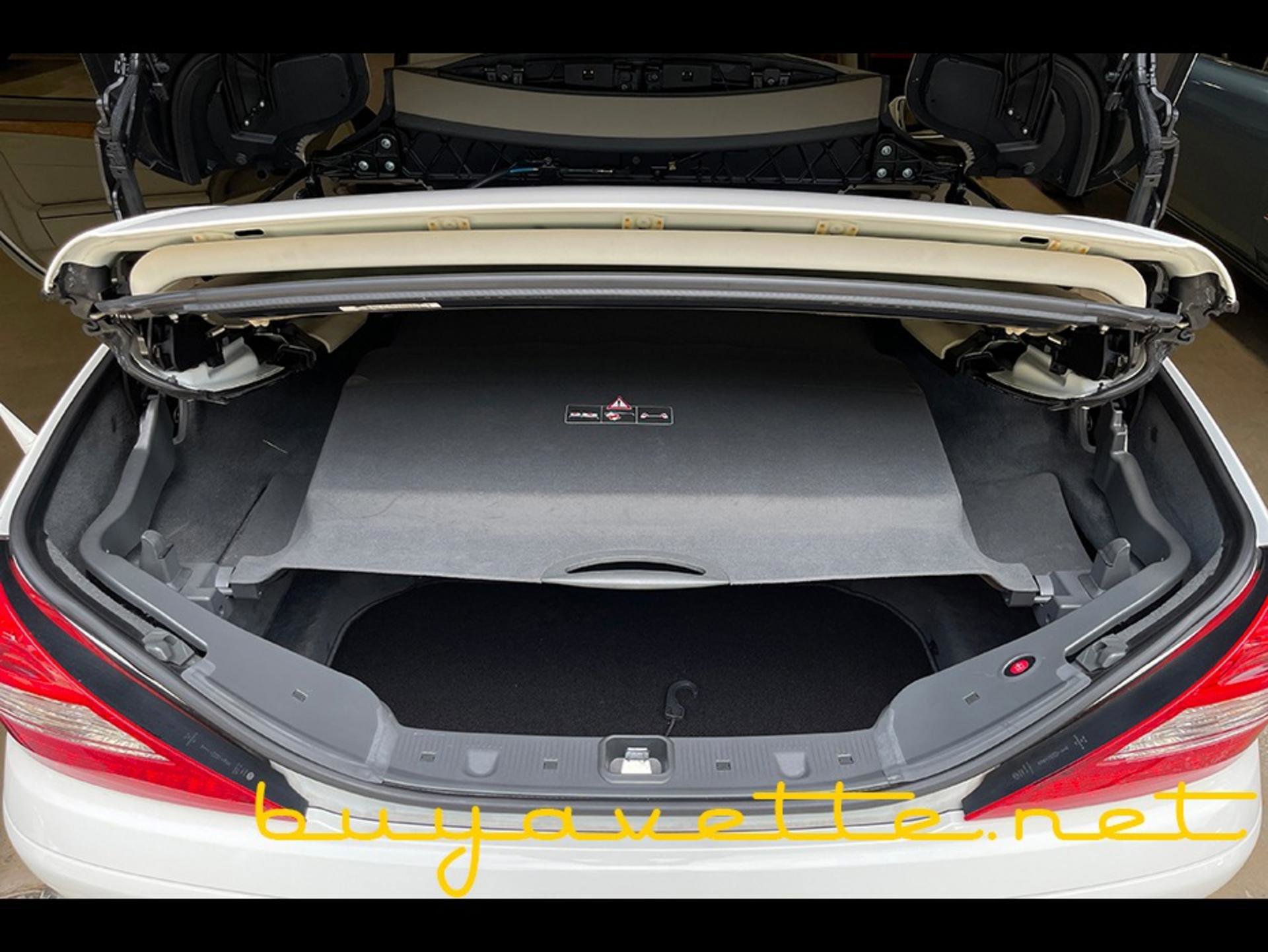 Used 2007 Mercedes-Benz SL 550 w/ Premium Pkg I image 26