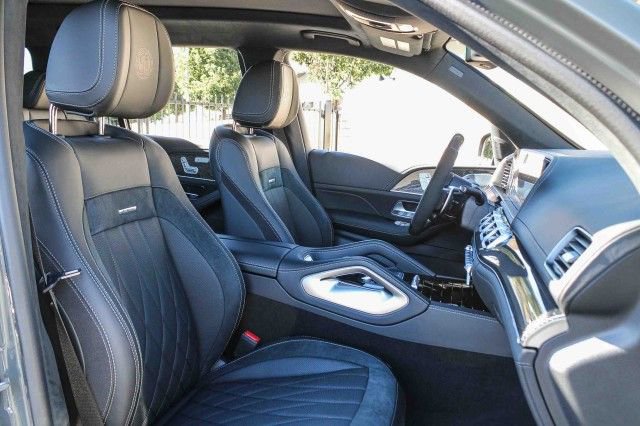 New 2026 Mercedes-Benz GLS 63 AMG 4MATIC image 18