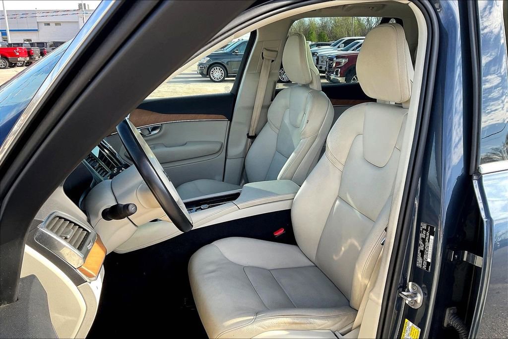 Used 2022 Volvo XC90 T8 Inscription Expression AWD/4WD image 26
