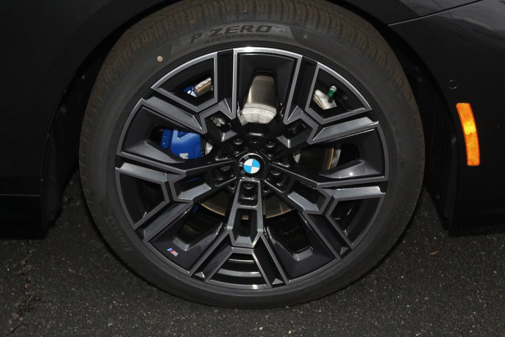 Used 2026 BMW 530i xDrive w/ M Sport Package AWD/4WD image 12