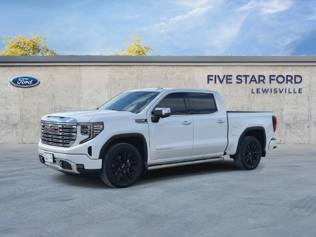 Used 2023 GMC Sierra 1500 Denali w/ Technology Package AWD/4WD image 4