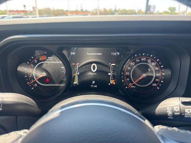 Used 2025 Jeep Wrangler Sahara image 26