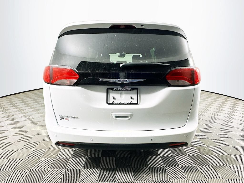 New 2026 Chrysler Voyager LX FWD image 8