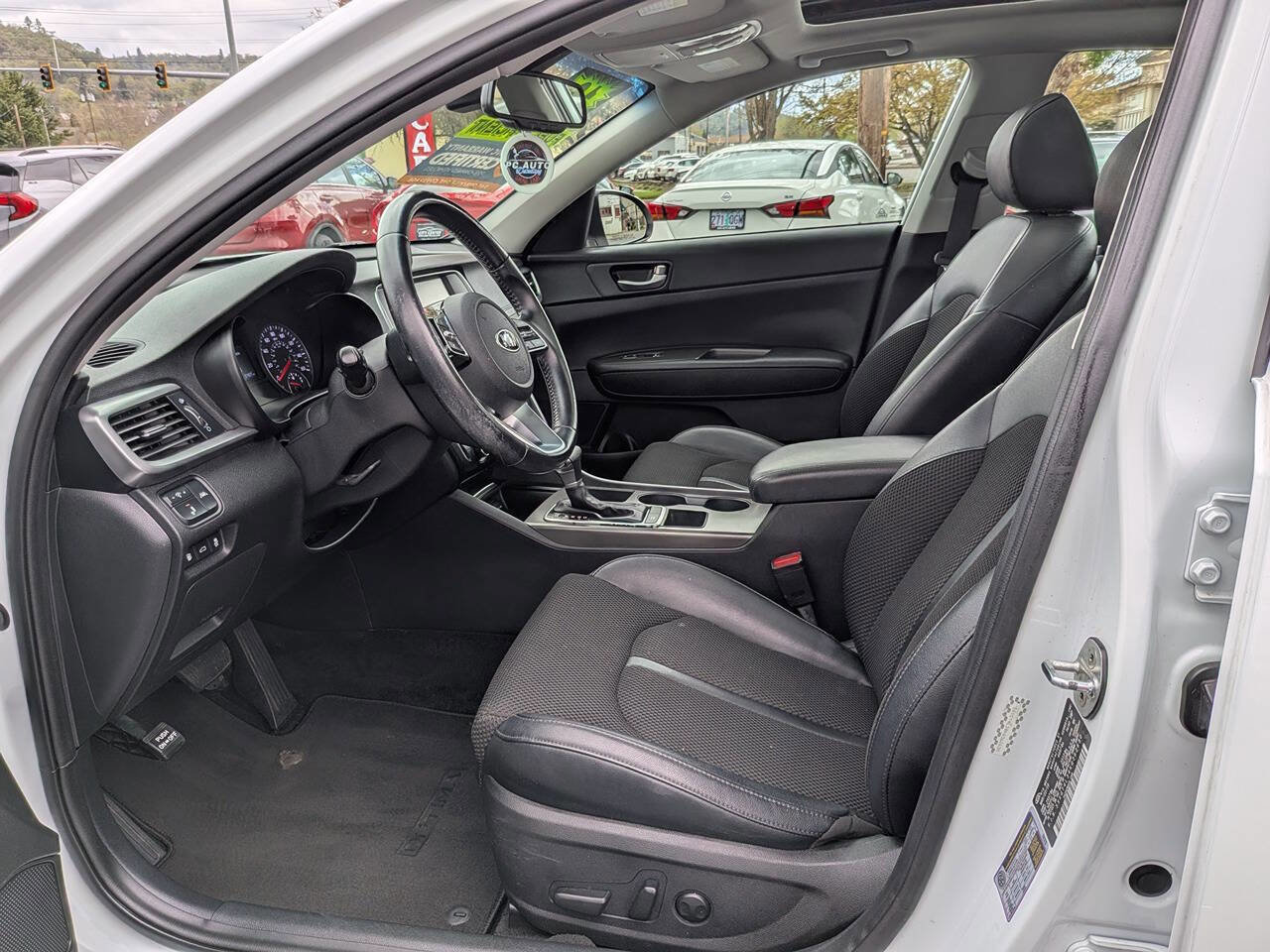 Used 2019 Kia Optima S w/ S Panoramic Sunroof Package image 8