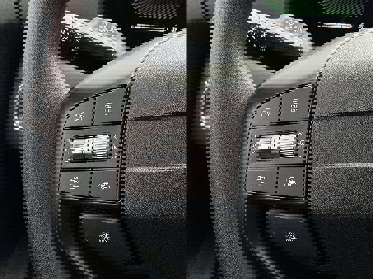 Used 2025 Kia K4 LXS image 22