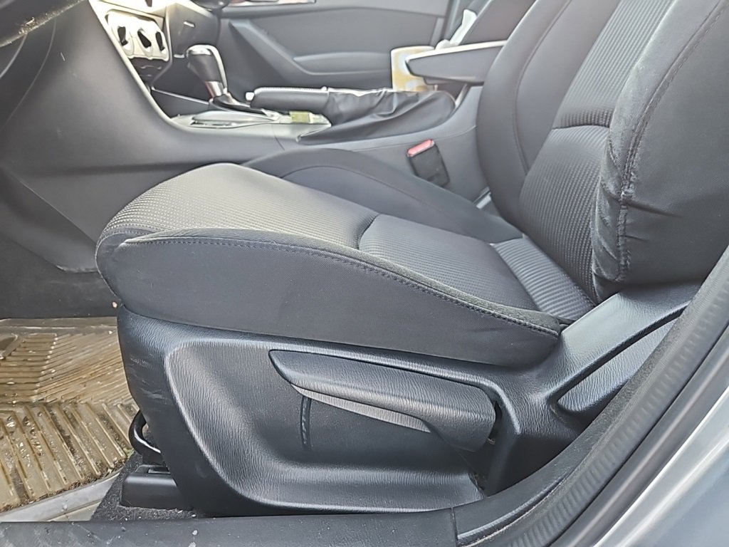 Used 2014 MAZDA MAZDA3 i Touring image 11