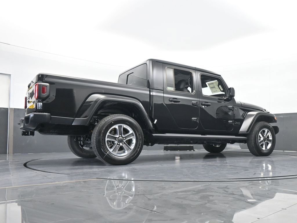 Used 2024 Jeep Gladiator Sport w/ Premium Package image 57