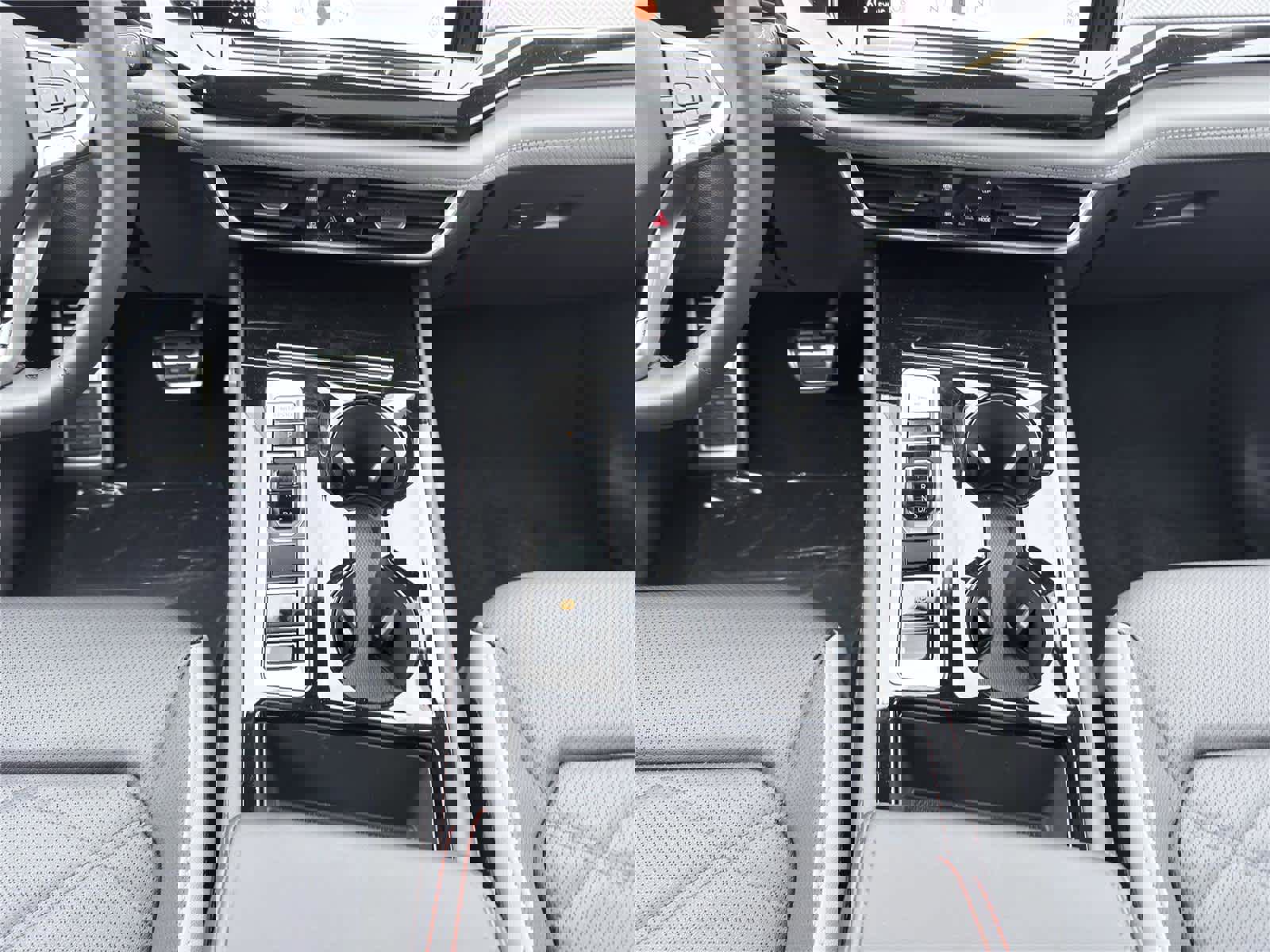 New 2026 Volkswagen Atlas Peak Edition image 13