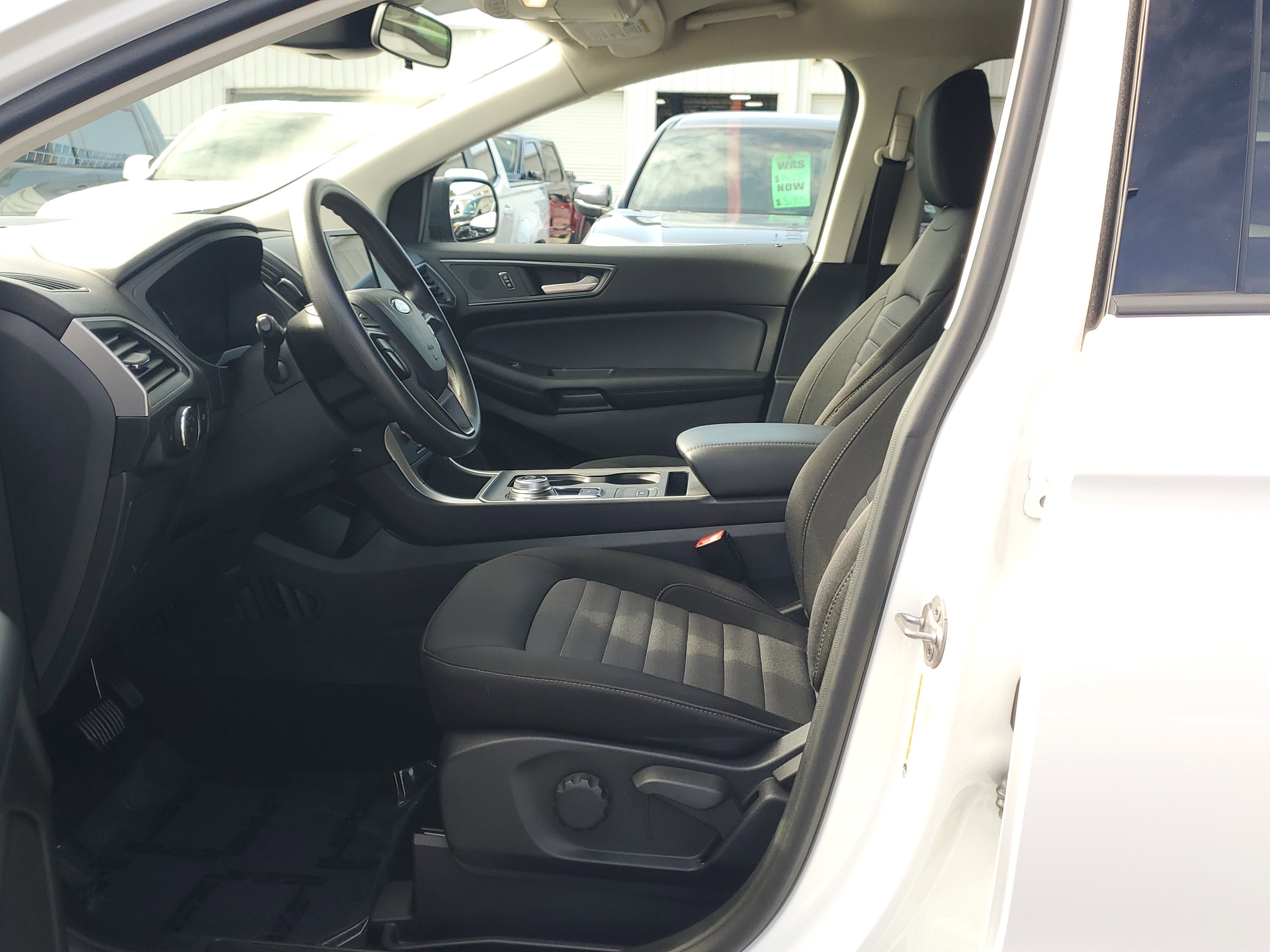 Used 2024 Ford Edge SE image 18