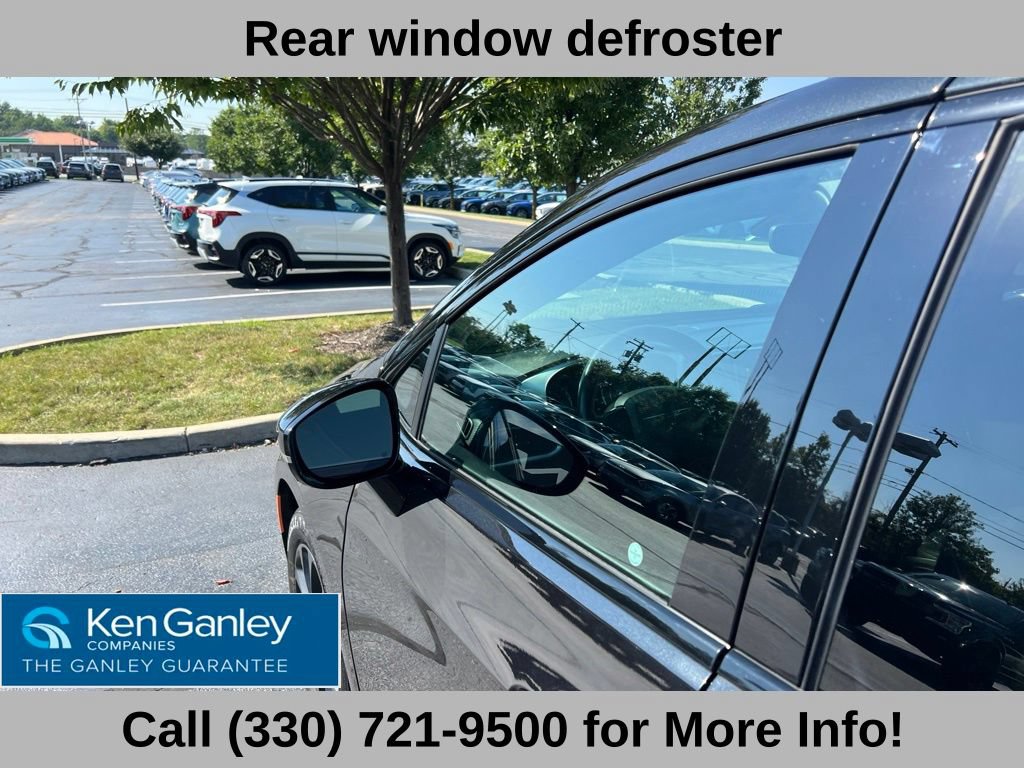 Used 2021 Chrysler Pacifica Touring-L w/ S Appearance Package FWD image 22