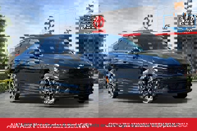 Used 2025 Kia K5 GT-Line w/ GT-Line Premium Package image 2