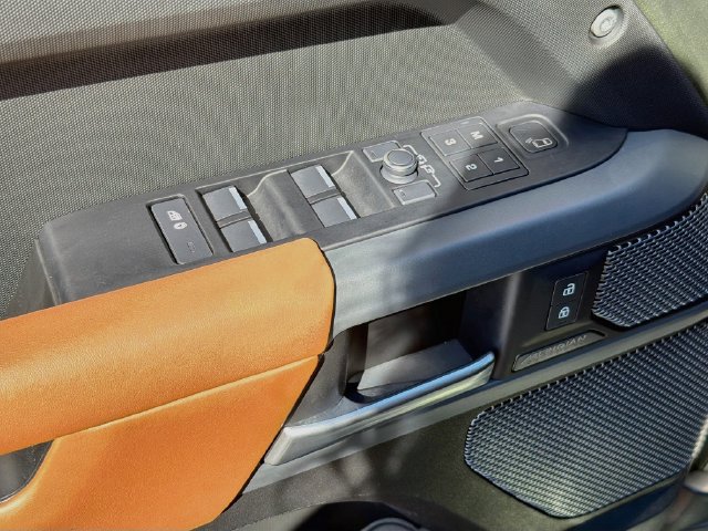 Used 2022 Land Rover Defender 110 X AWD/4WD image 18