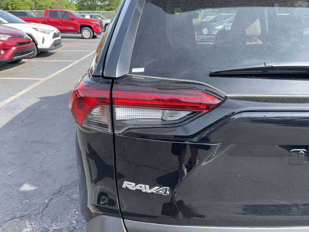 Used 2025 Toyota RAV4 XLE w/ Convenience Package image 20