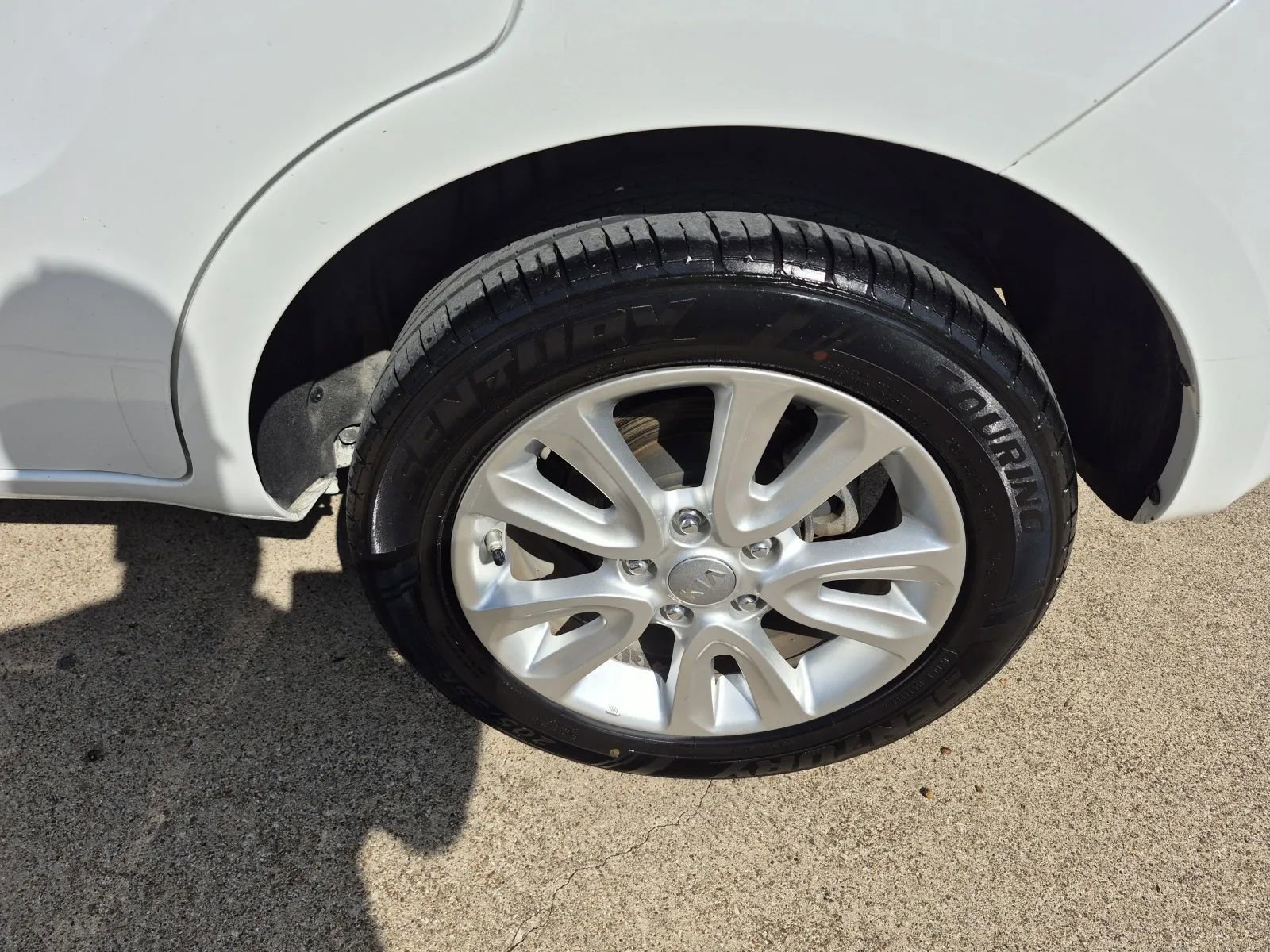 Used 2013 Kia Soul + w/ Audio Pkg FWD image 9